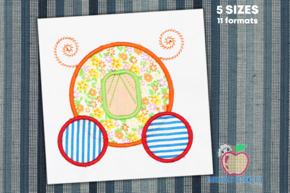 A Carriage in Red Green Color Applique: A Design Review for Boutique Sweatshirts